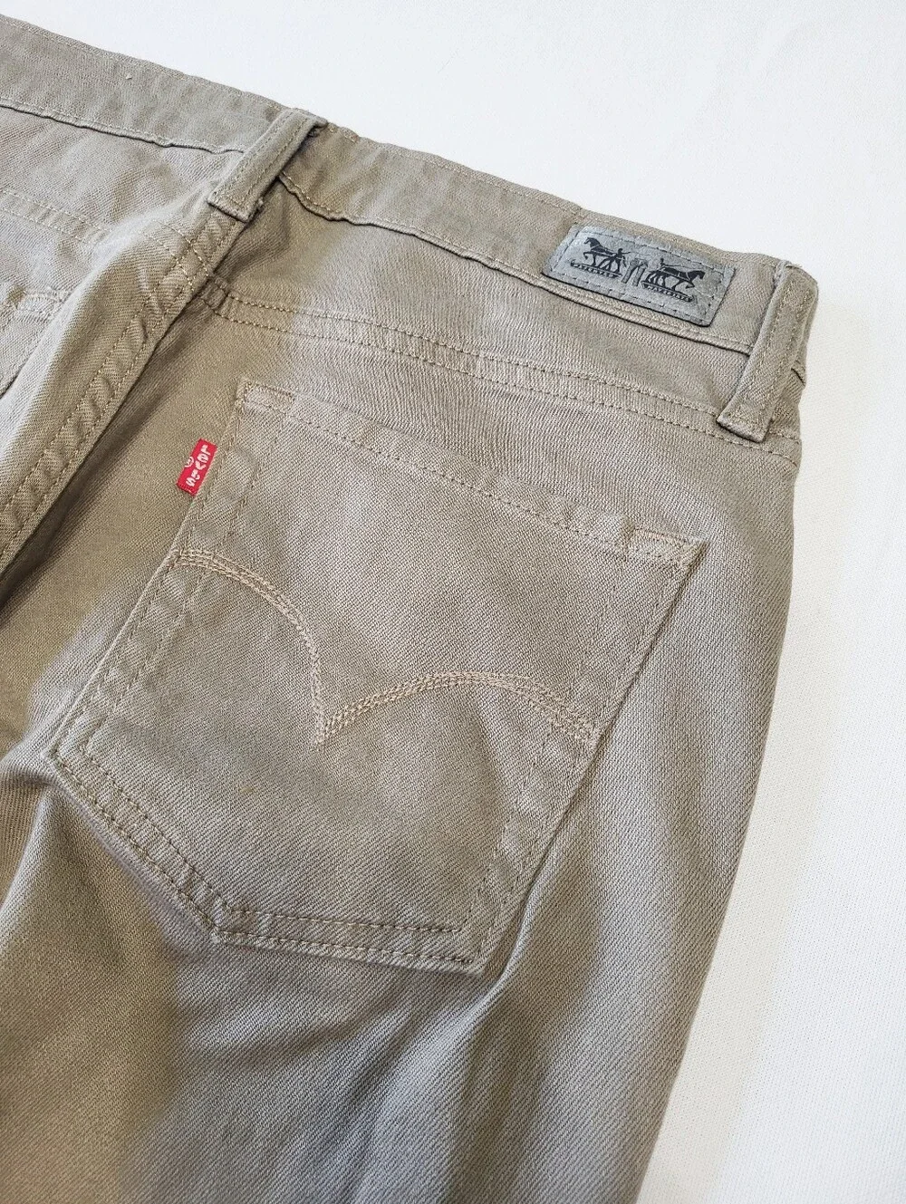 Levi Straus Women's Tan Mid Rise Skinny Stretch Denim Jeans Size 10M W30/L32